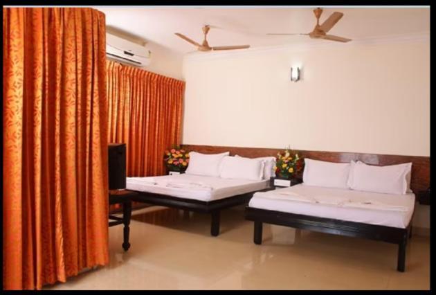 קניאקומרי Hotel Srimaniya מראה חיצוני תמונה