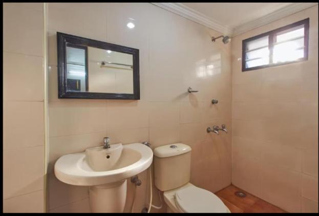 קניאקומרי Hotel Srimaniya מראה חיצוני תמונה