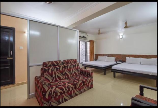 קניאקומרי Hotel Srimaniya מראה חיצוני תמונה