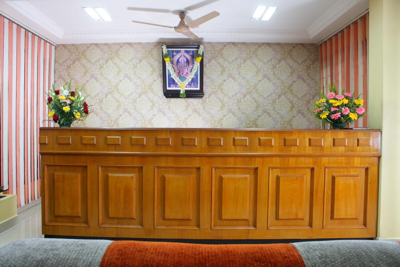 קניאקומרי Hotel Srimaniya מראה חיצוני תמונה